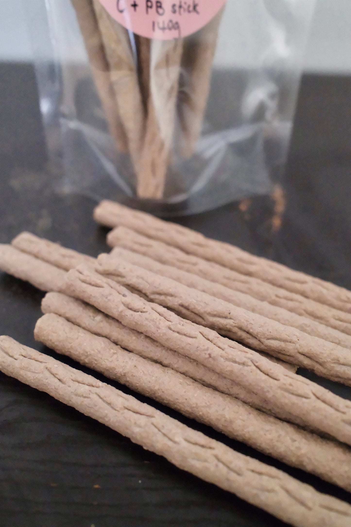 Chicken + Peanut Butter Sticks 140g